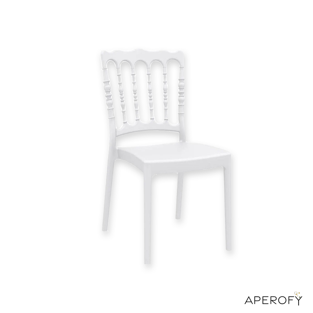 witte stoel sierlijk